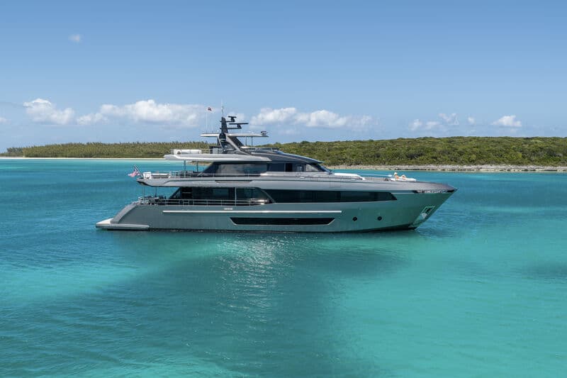 Motor Yacht A Salt Weapon