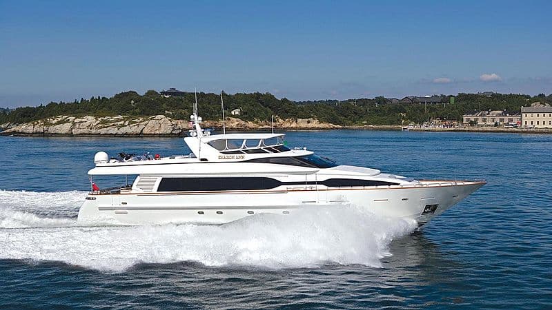 Motor Yacht Active Octo