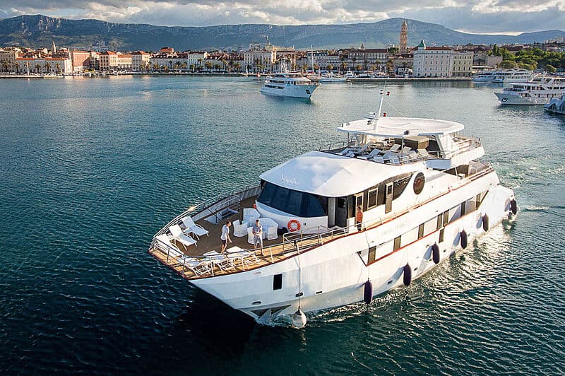 Motor Yacht Adriatic Queen