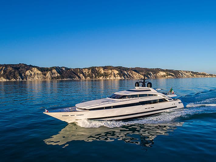 Motor Yacht Agora III