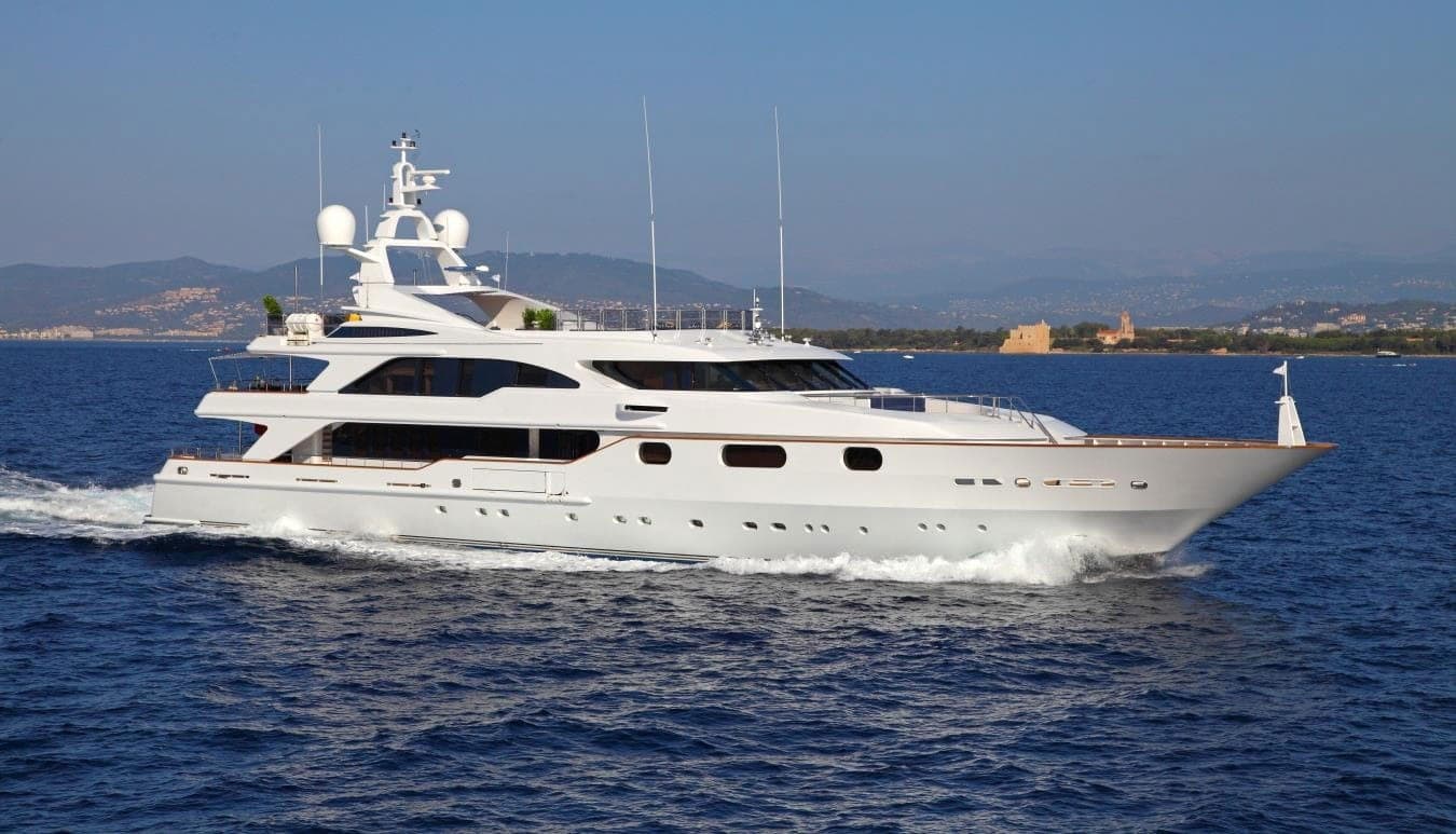 Motor Yacht Akira One