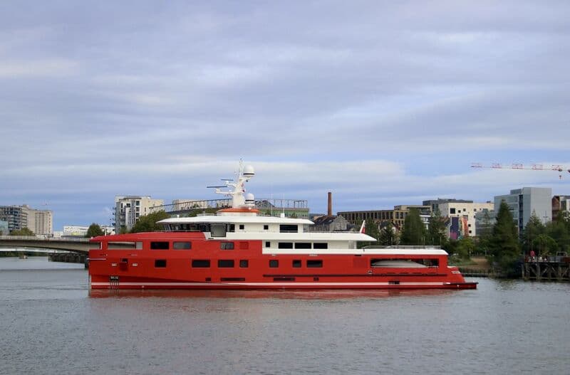 Motor Yacht Akula
