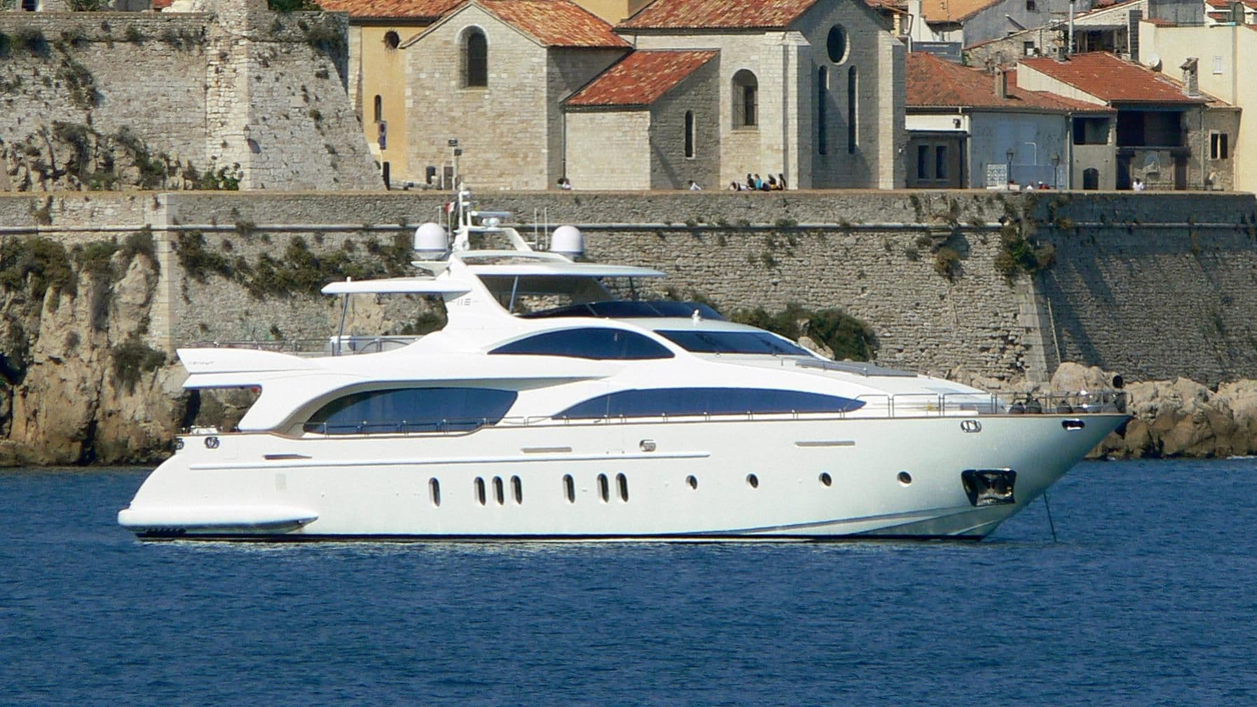 Motor Yacht Al Anood