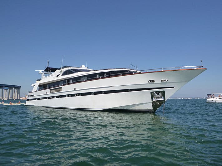 Motor Yacht Amadeus