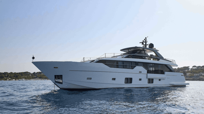 Motor Yacht Amouaje