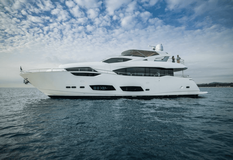 Motor Yacht Amour I