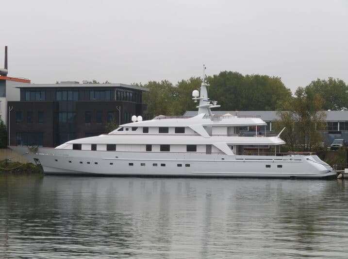 Motor Yacht Anna J