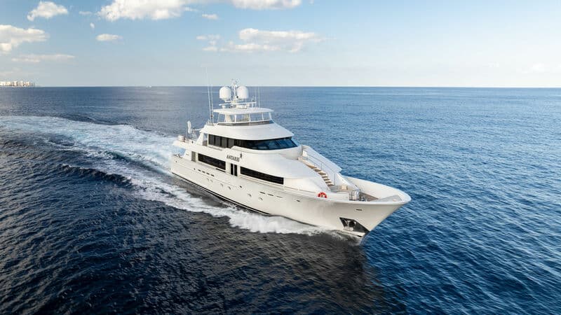 Motor Yacht Antares