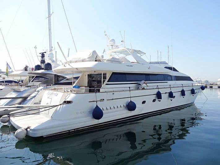 Motor Yacht Apanemia