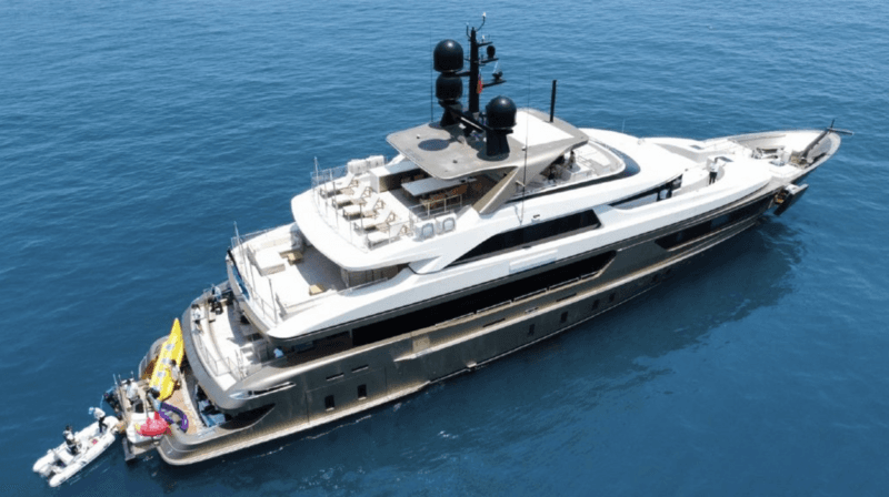 Motor Yacht Apries W