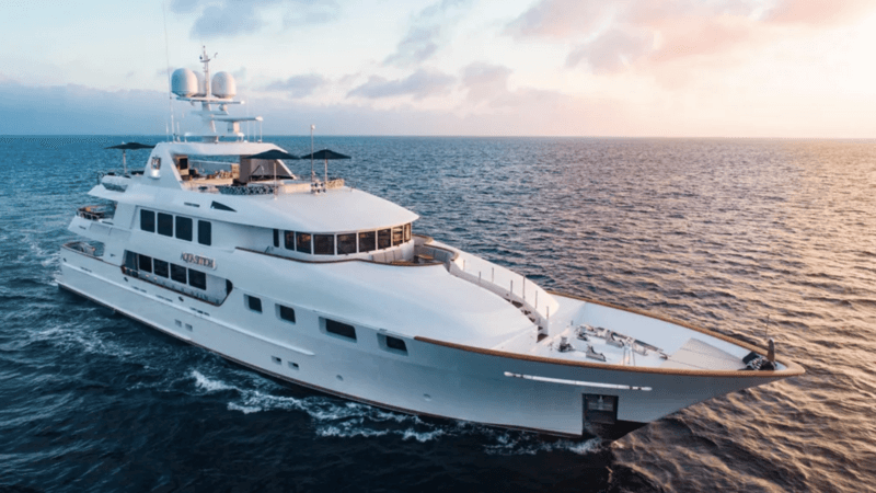 Motor Yacht Aquasition