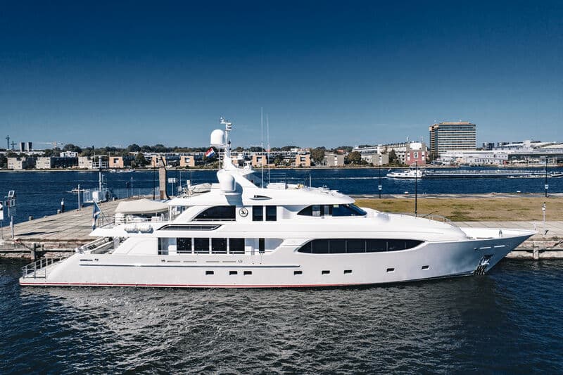Motor Yacht Arctic Pride II