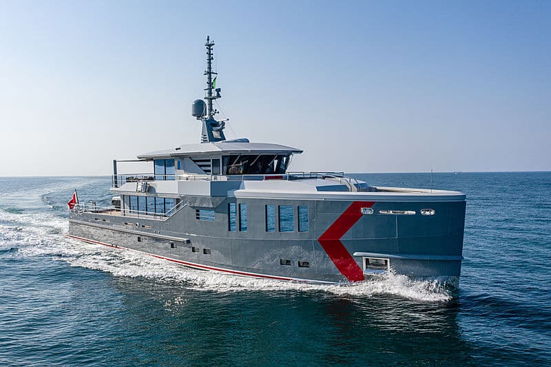 Motor Yacht Atom