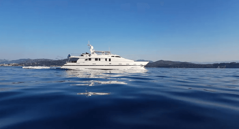 Motor Yacht Azure Rhapsody