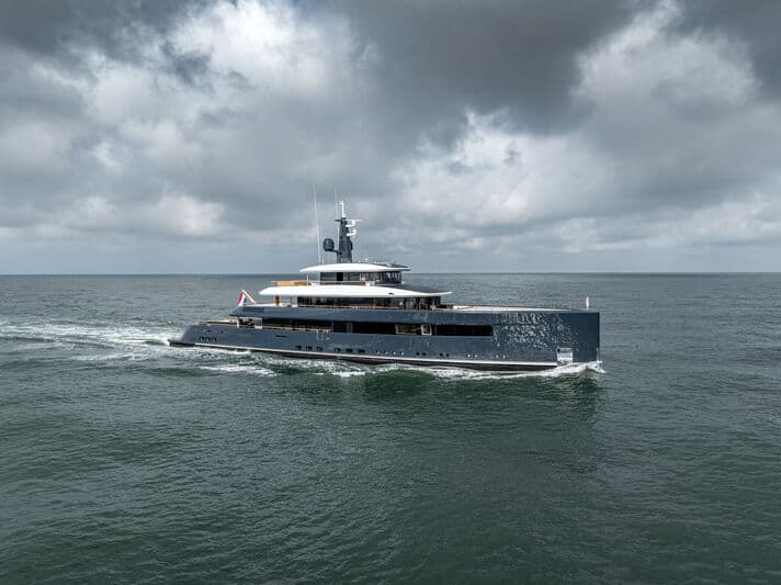 Motor Yacht B