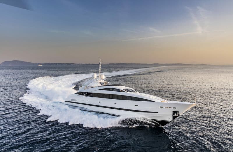 Motor Yacht Back 9 And a Half