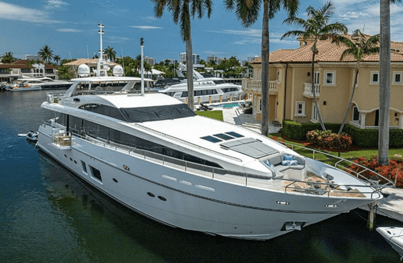 Motor Yacht Beachfront II