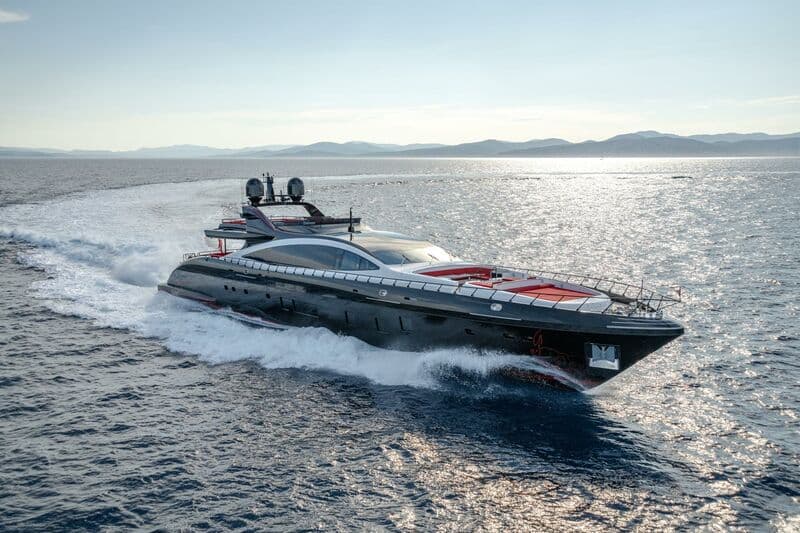 Motor Yacht Black Legend