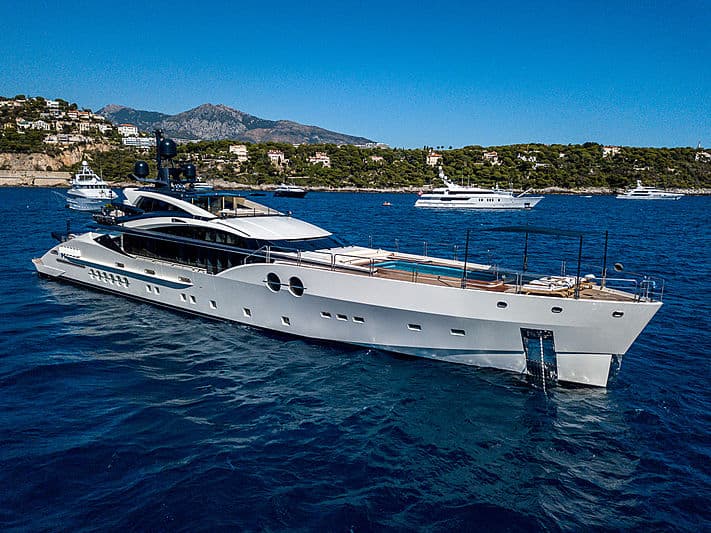 Motor Yacht Bliss