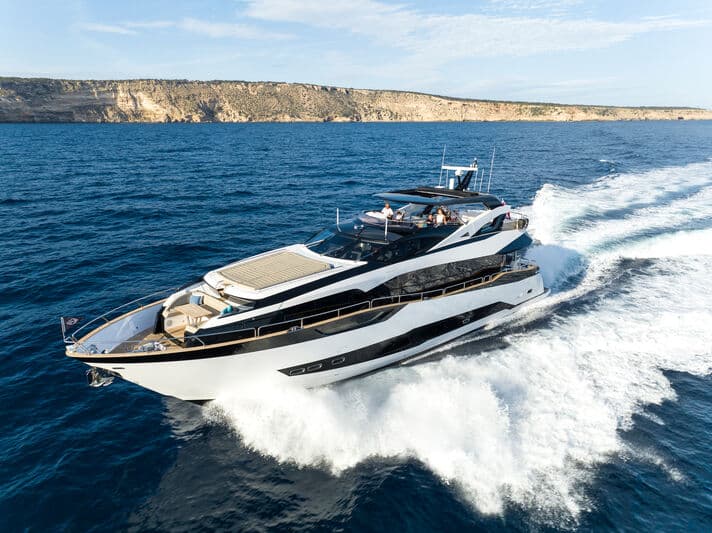 Motor Yacht Blue Infinity One