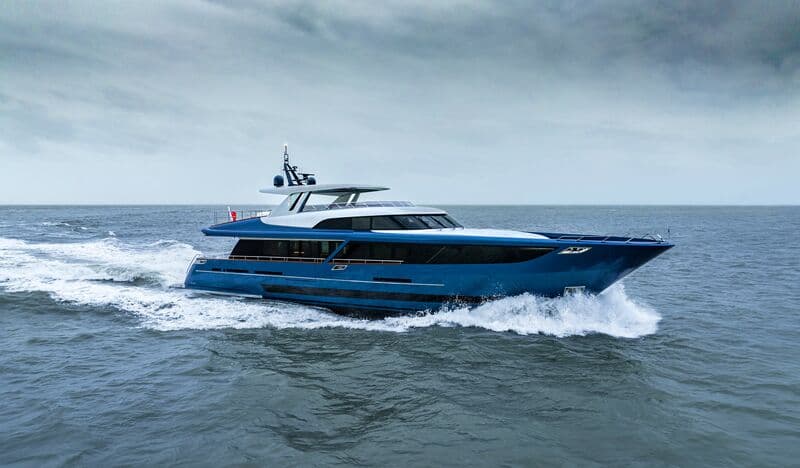 Motor Yacht Blue Jeans