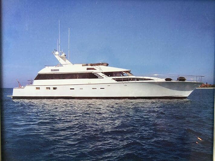Motor Yacht Born Free