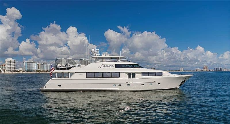 Motor Yacht Breezy Day