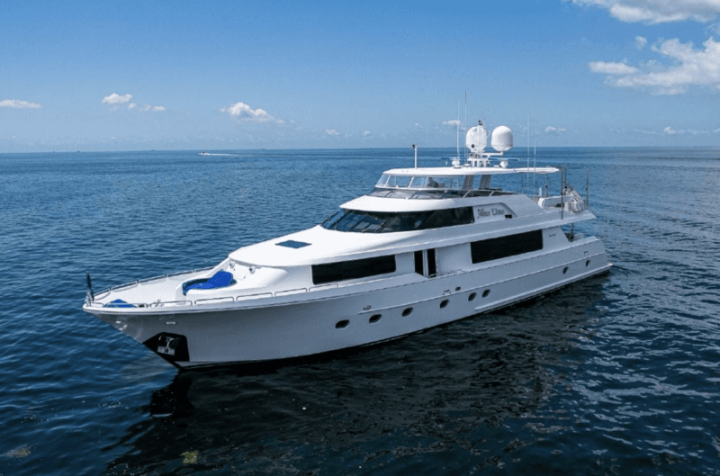 Motor Yacht C-Hunter