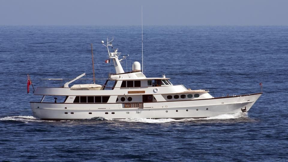 Motor Yacht C Side