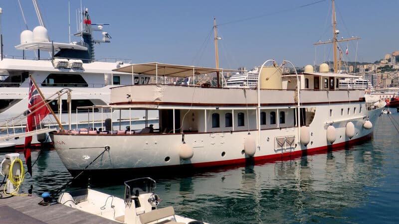 Motor Yacht Cacouna
