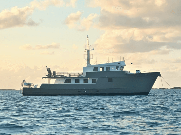 Motor Yacht Care Bear