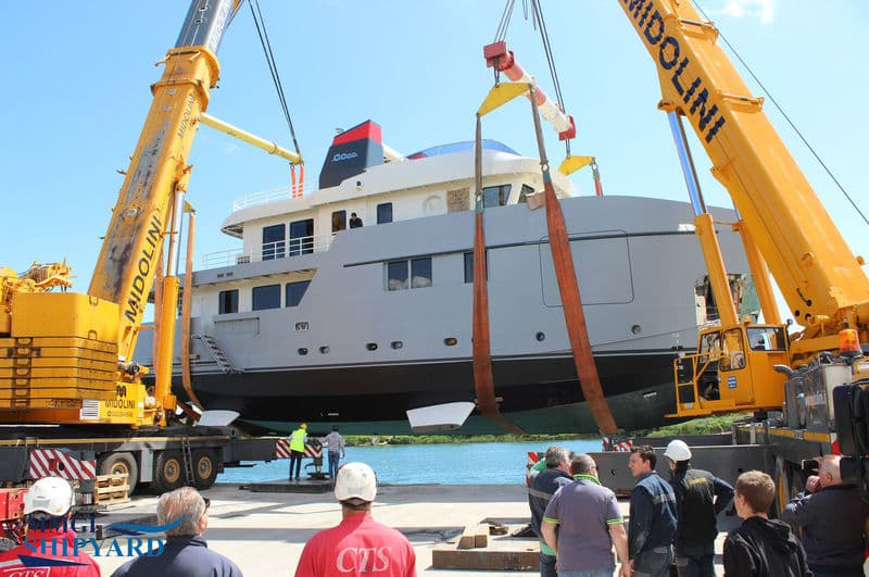 Motor Yacht Carolin IV
