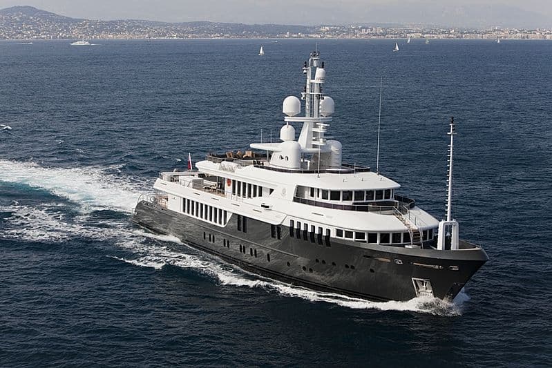 Motor Yacht Chayka