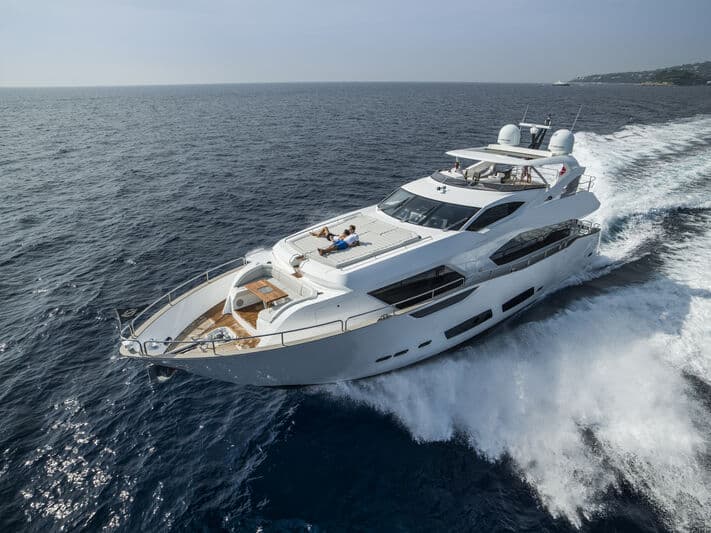 Motor Yacht Cloudia