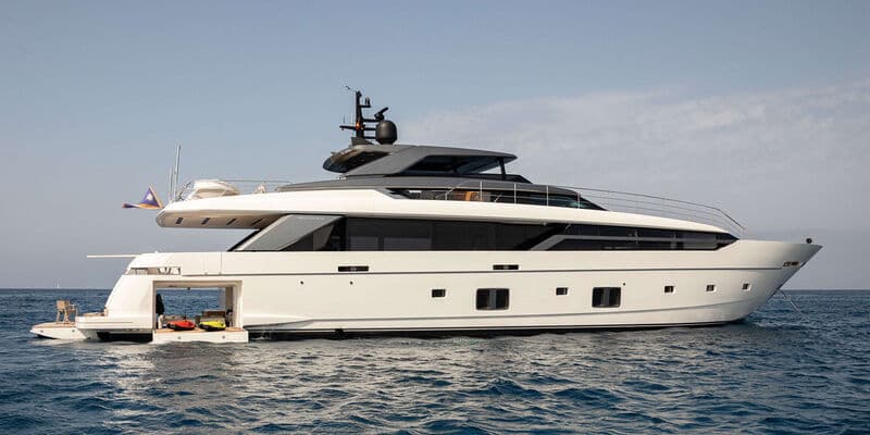 Motor Yacht Cool
