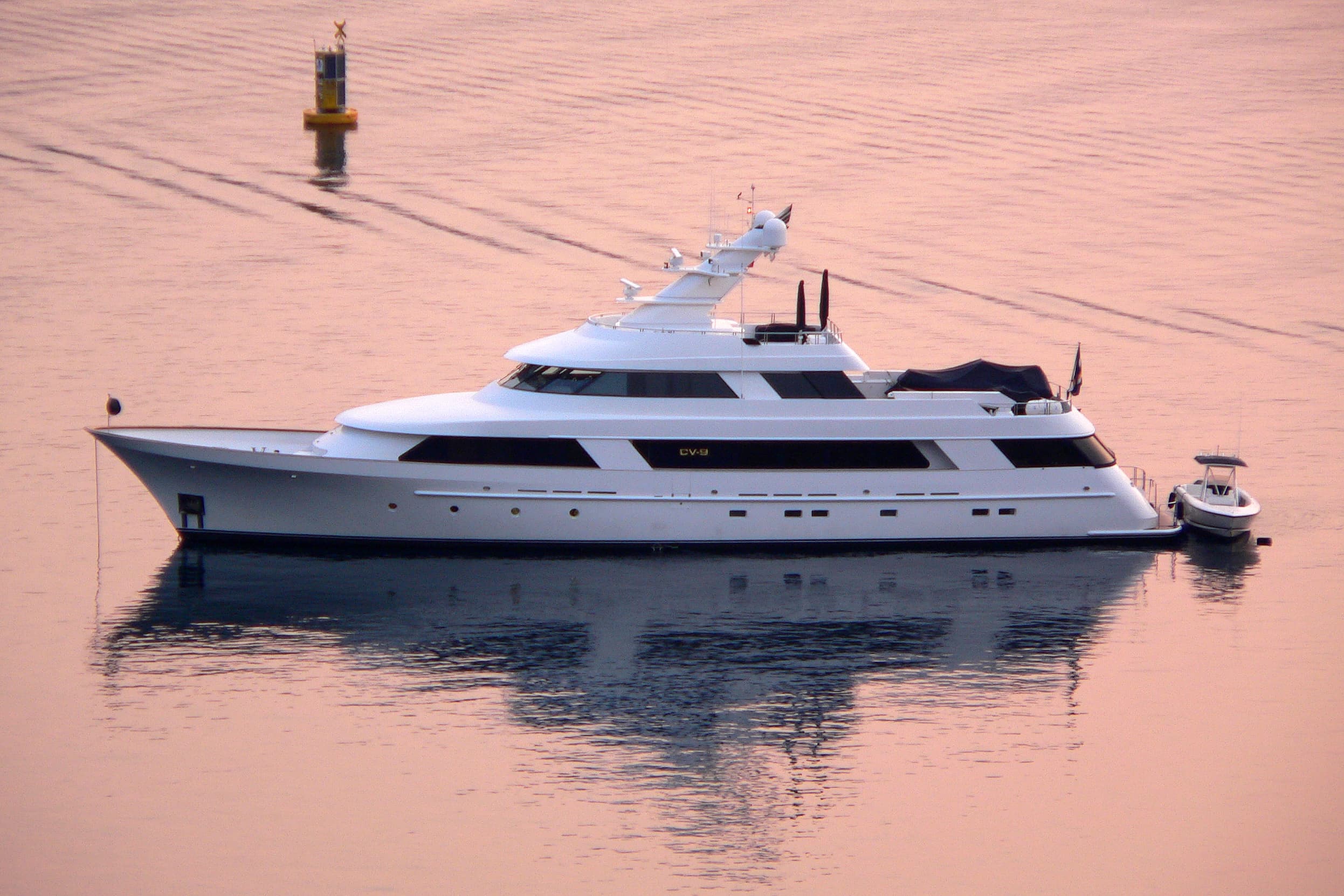 Motor Yacht CV-9