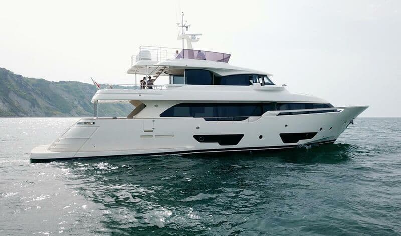 Motor Yacht D'Vinci