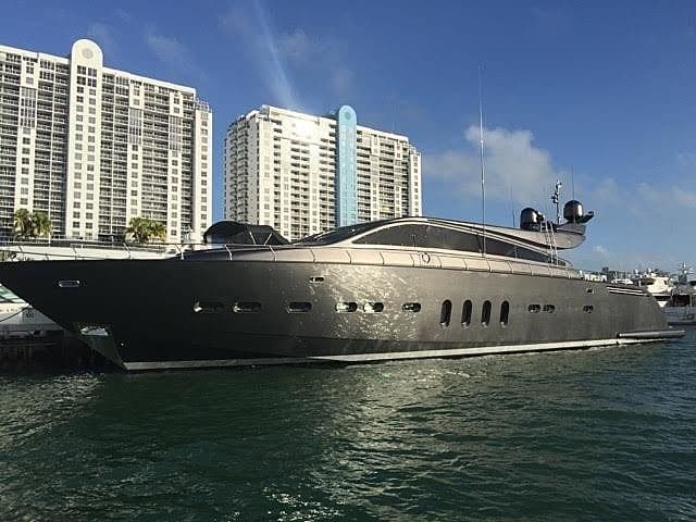 Motor Yacht Dark Knight