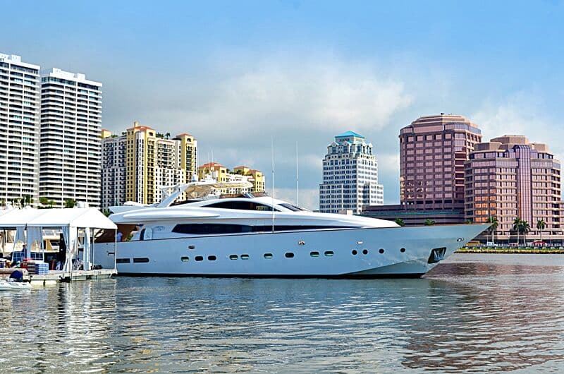 Motor Yacht Dear Henri