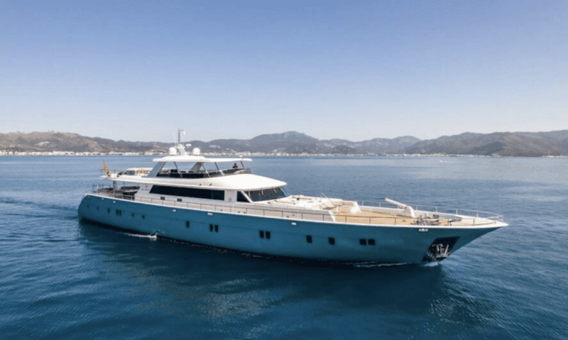 Motor Yacht Deep Water