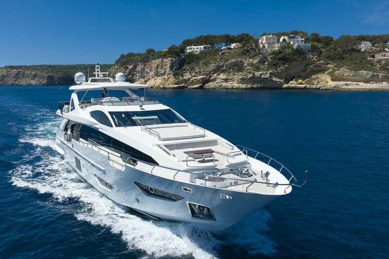 Motor Yacht Desiree