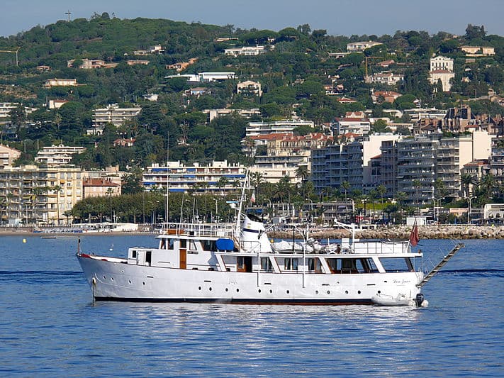 Motor Yacht Destiny S