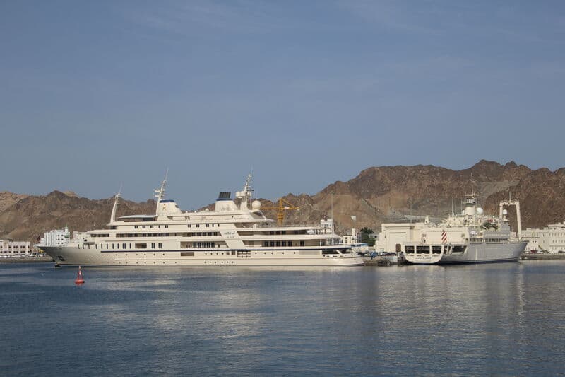 Motor Yacht Dhafi