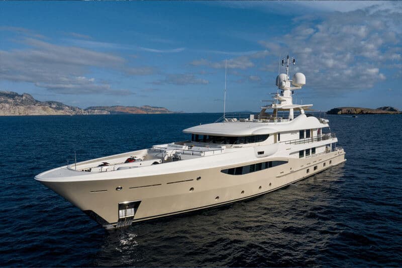 Motor Yacht Dojo