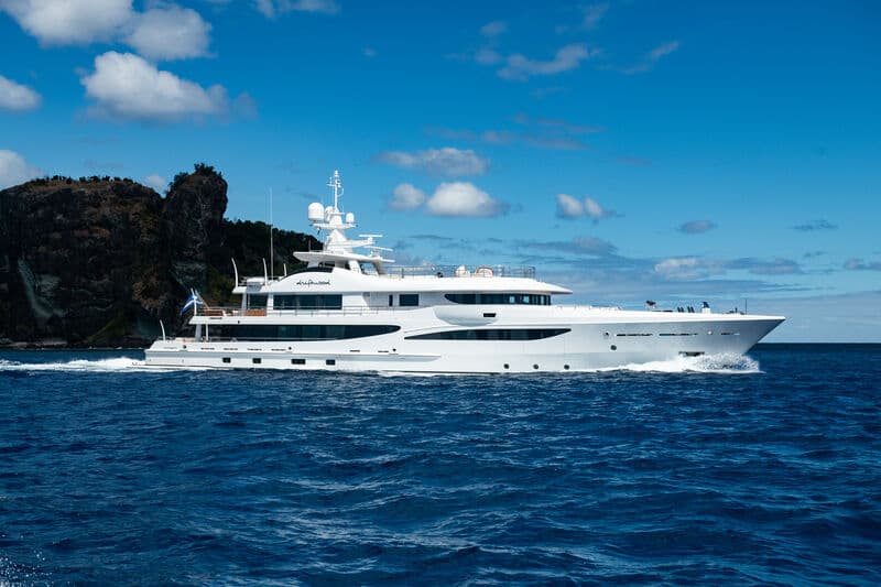 Motor Yacht Driftwood