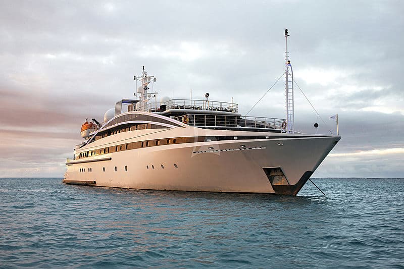 Motor Yacht Elegant 007