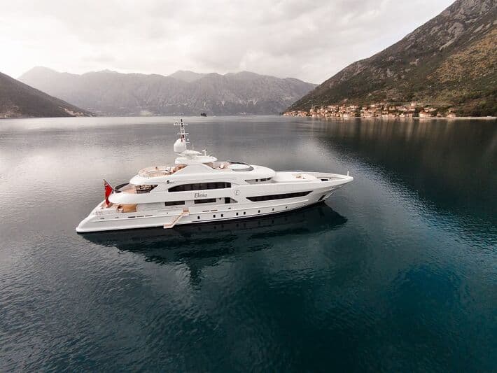 Motor Yacht Elena