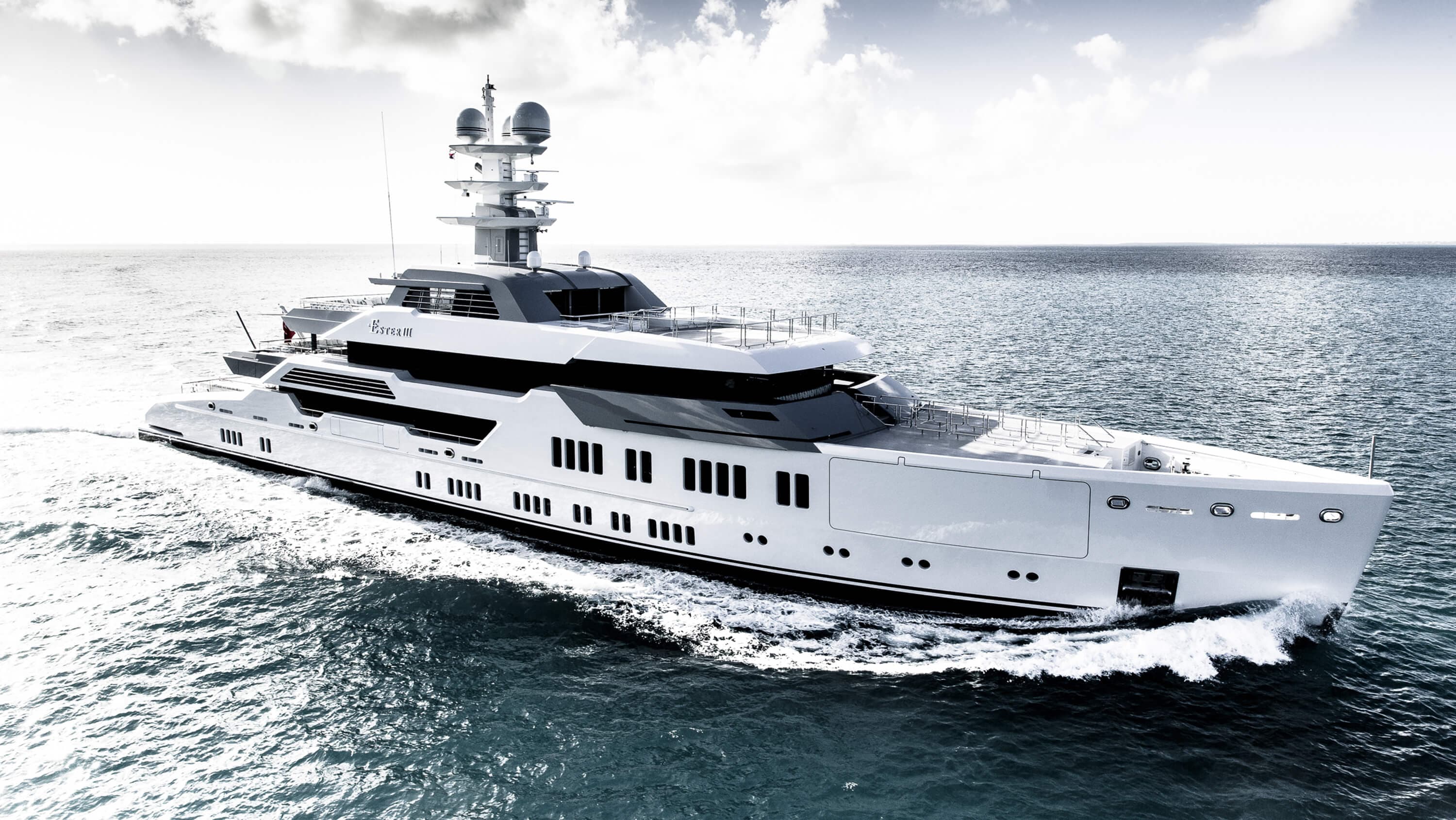 Motor Yacht Elysian