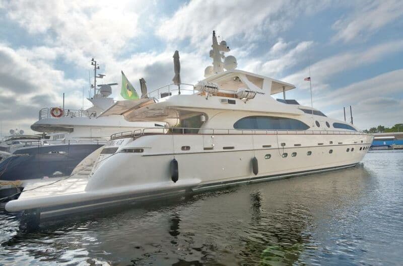 Motor Yacht Embaixador