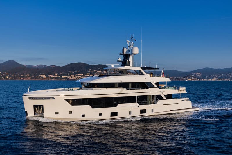 Motor Yacht Emocean